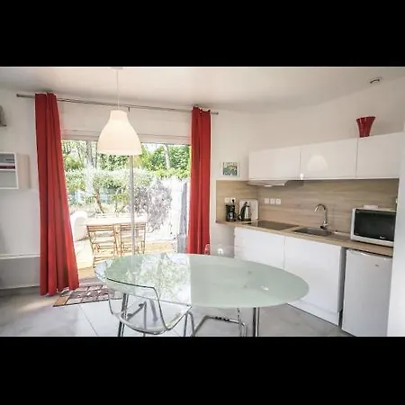 Holiday home Micro Maison Centre Ville/plage A Pied *